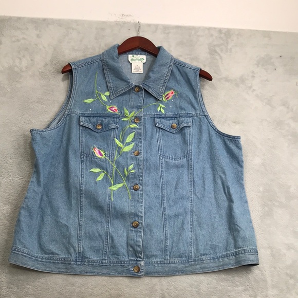 Quacker Factory Tops - Quacker Factory Floral Embroidered Denim Vest Size 1X